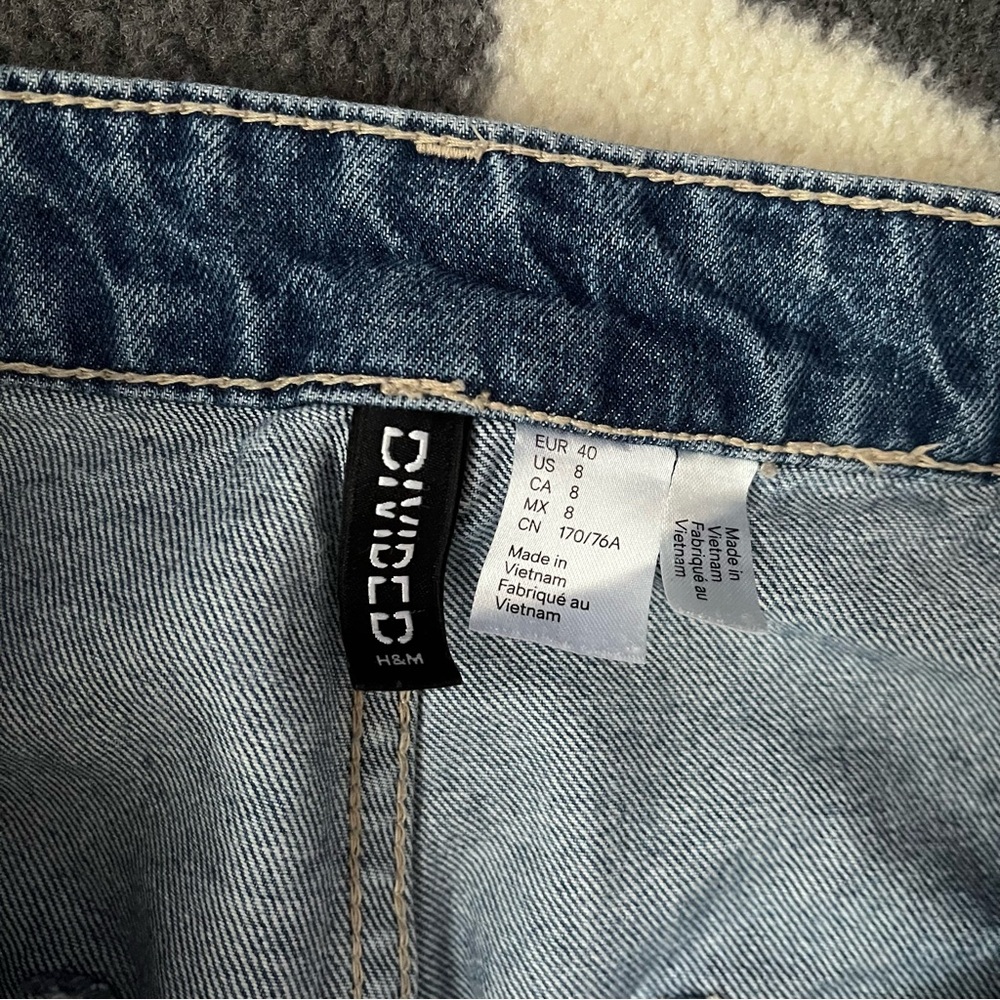 H&M DIVIDED Blue Denim cargo style women’s size 8 Jeans. Hi rise wide leg - Picture 9 of 12